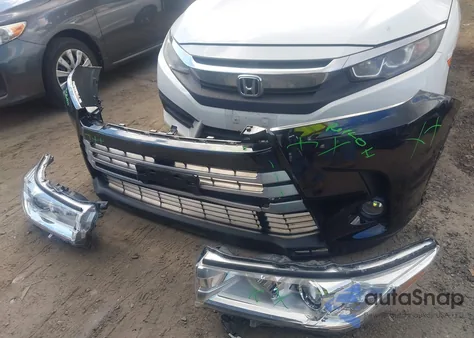 2018 Toyota Highlander Xle from USA, damaged, VIN 5TDJZRFH3JS914155